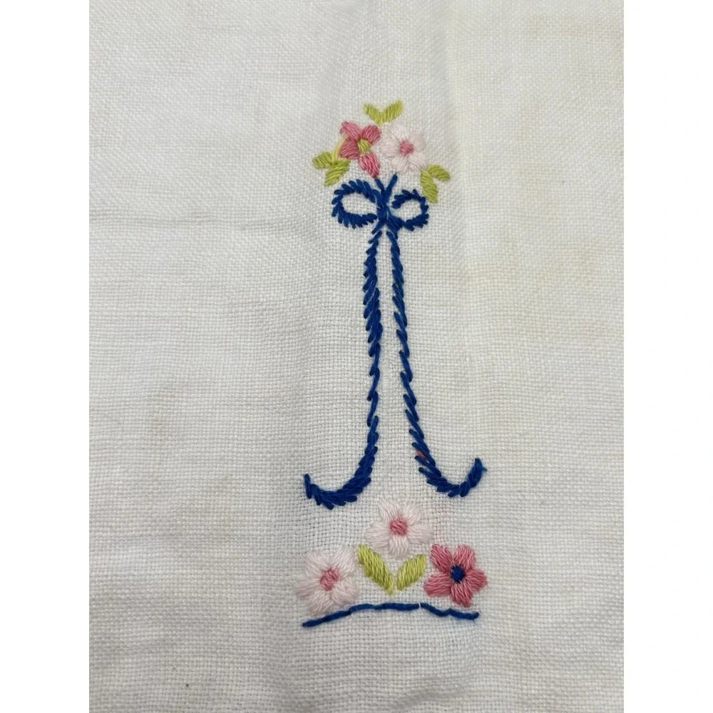 Vintage Hand Embroidered Linen Guest Towel Floral Cottagecore Farmhouse Vanity
